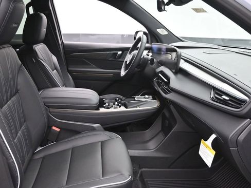 New 2026 Buick Enclave Avenir w/ Super Cruise Package image 9