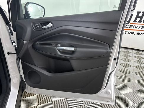 Used 2019 Ford Escape Titanium FWD image 29