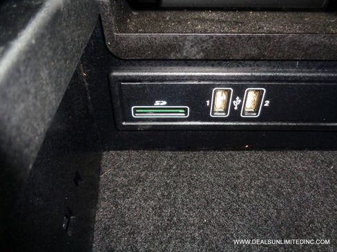 Used 2018 Mercedes-Benz E 400 4MATIC Sedan image 17