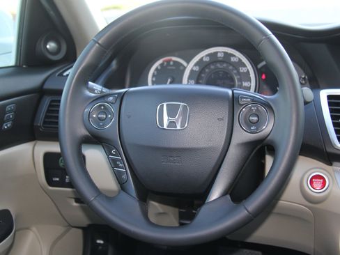 Used 2015 Honda Accord EX-L image 11