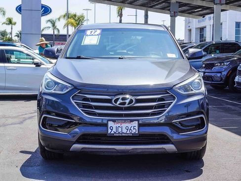 Used 2017 Hyundai Santa Fe Sport FWD image 2