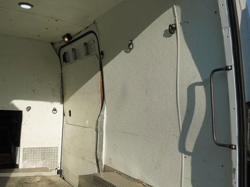 Used 2020 Freightliner Sprinter 2500 RWD image 24
