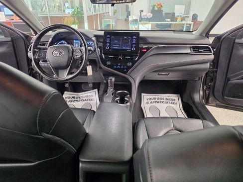 Used 2021 Toyota Camry SE FWD image 10
