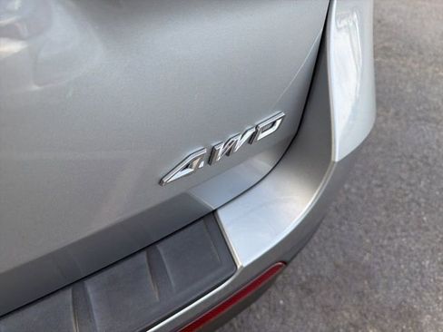 Certified 2022 Ford Explorer XLT w/ Equipment Group 202A image 10