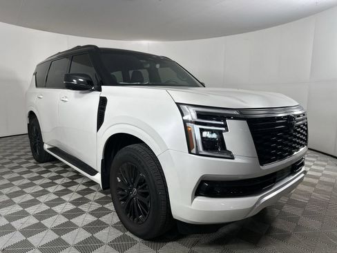New 2025 Nissan Armada Platinum image 4