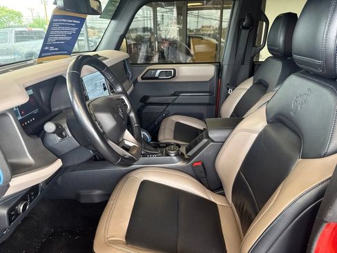 Certified 2024 Ford Bronco Wildtrak AWD/4WD image 12