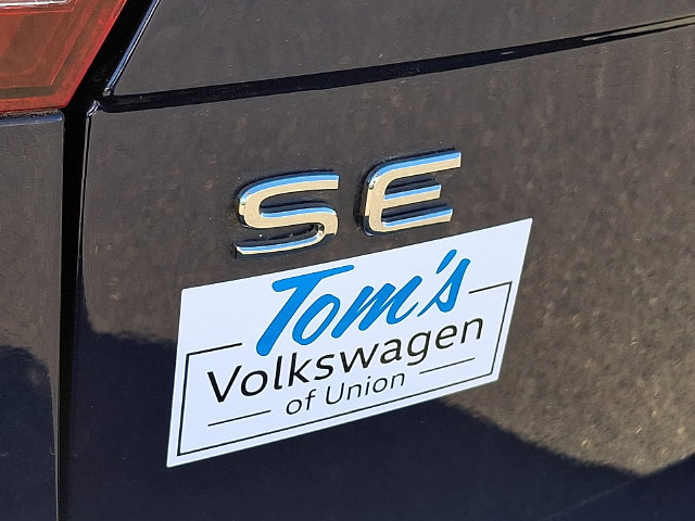Used 2023 Volkswagen Tiguan SE FWD image 30