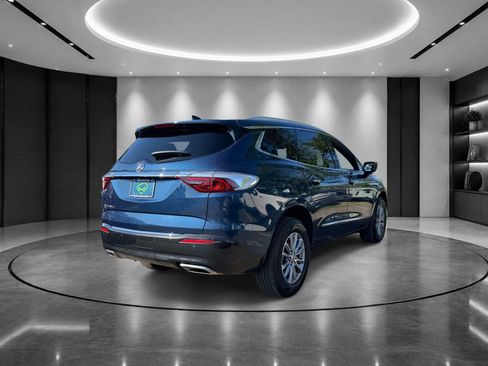 Used 2024 Buick Enclave Essence AWD/4WD image 4