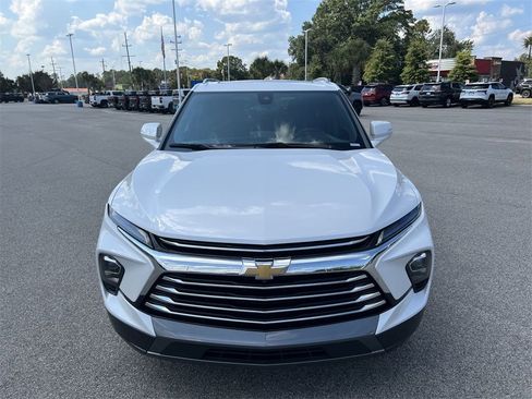 Used 2025 Chevrolet Blazer Premier w/ Driver Confidence II Package image 3