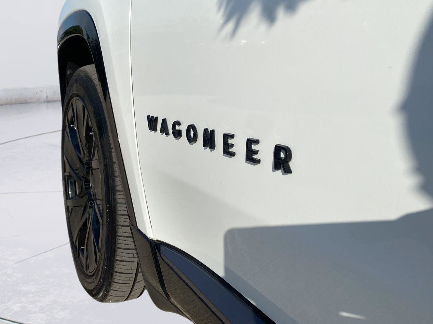 Used 2024 Jeep Wagoneer Launch Edition AWD/4WD image 11