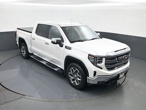 Used 2024 GMC Sierra 1500 SLT w/ SLT Premium Plus Package AWD/4WD image 15
