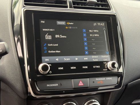 Used 2025 Mitsubishi Outlander Sport AWD image 20