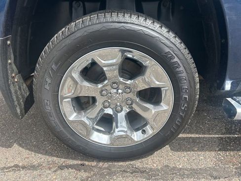 Used 2019 RAM 1500 Laramie AWD/4WD image 9