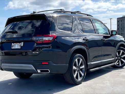 Used 2023 Honda Pilot Elite image 22