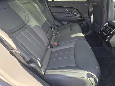 Used 2024 Land Rover Range Rover Sport Dynamic SE image 34