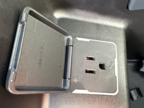 Used 2022 GMC Sierra 1500 AT4 w/ AT4 Premium Package image 34