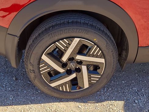 New 2026 Nissan Kicks SV w/ SV Premium Package FWD image 6
