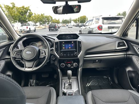 Used 2023 Subaru Forester Premium AWD/4WD image 29