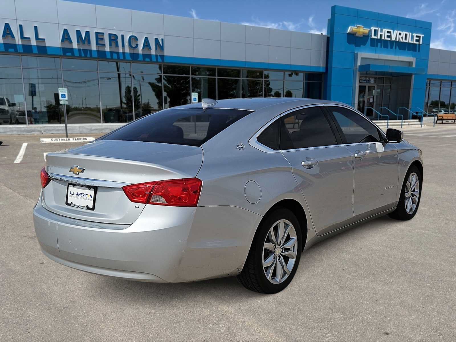 Used 2018 Chevrolet Impala LT FWD image 8