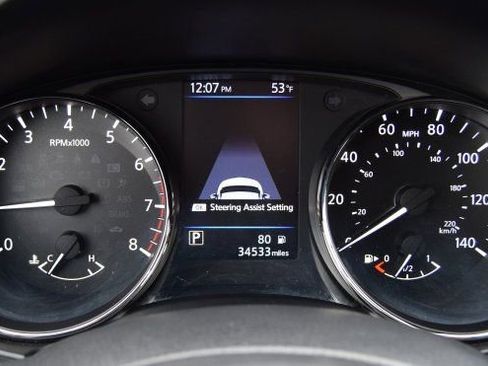 Used 2020 Nissan Rogue SV w/ Premium Package image 14