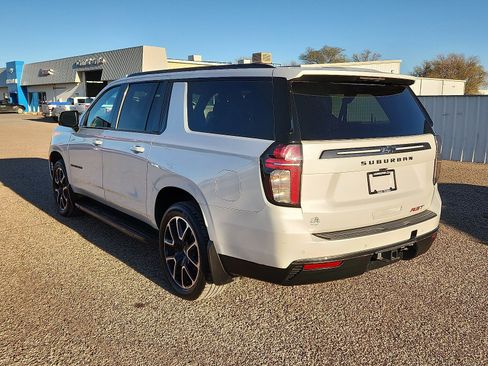 Used 2022 Chevrolet Suburban RST w/ Luxury Package image 3