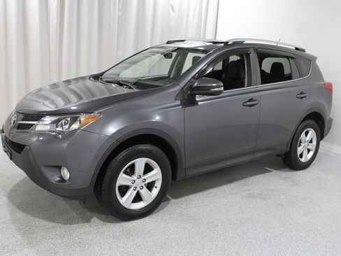 Used 2014 Toyota RAV4 XLE image 3