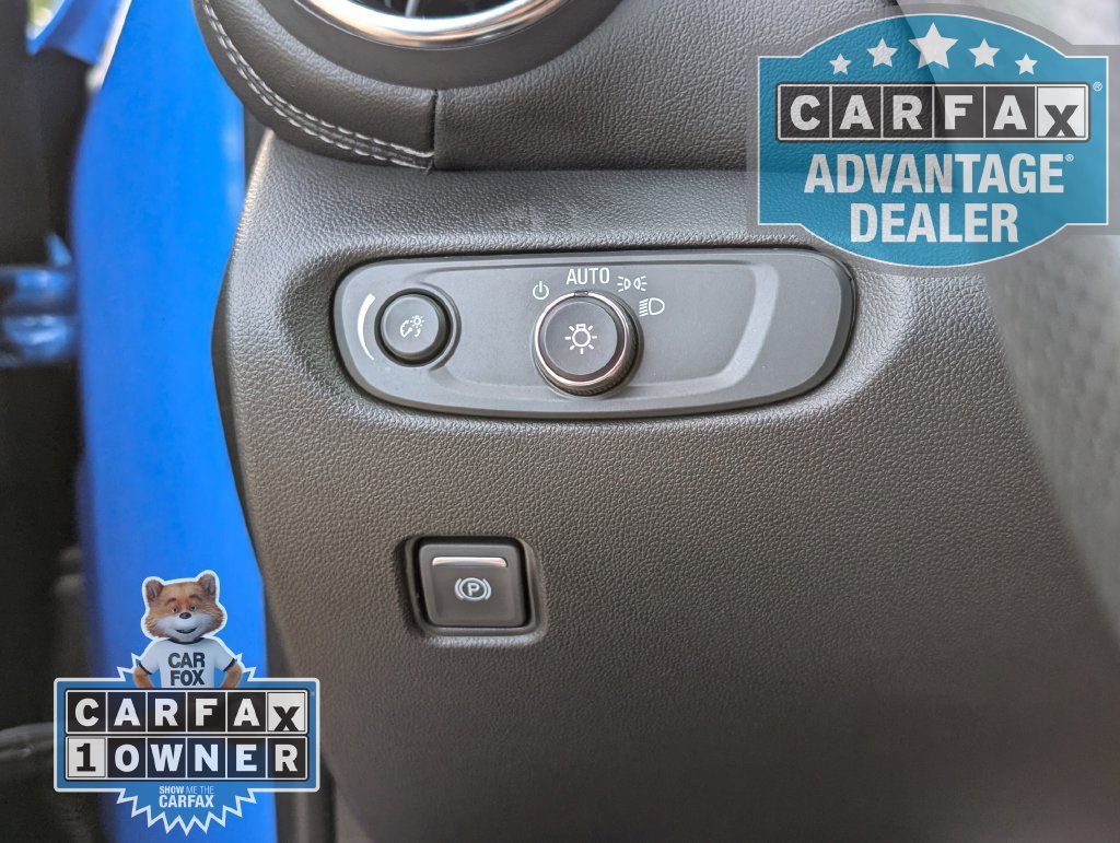 Used 2025 Chevrolet Blazer LT FWD image 11