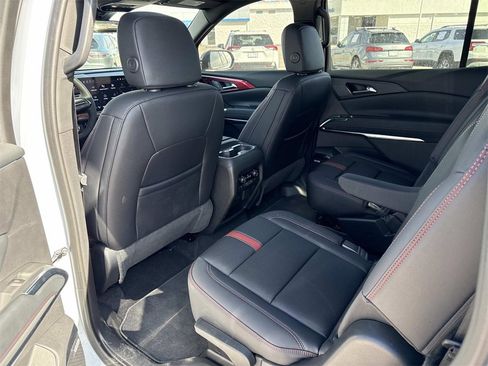 New 2026 Chevrolet Traverse RS image 25