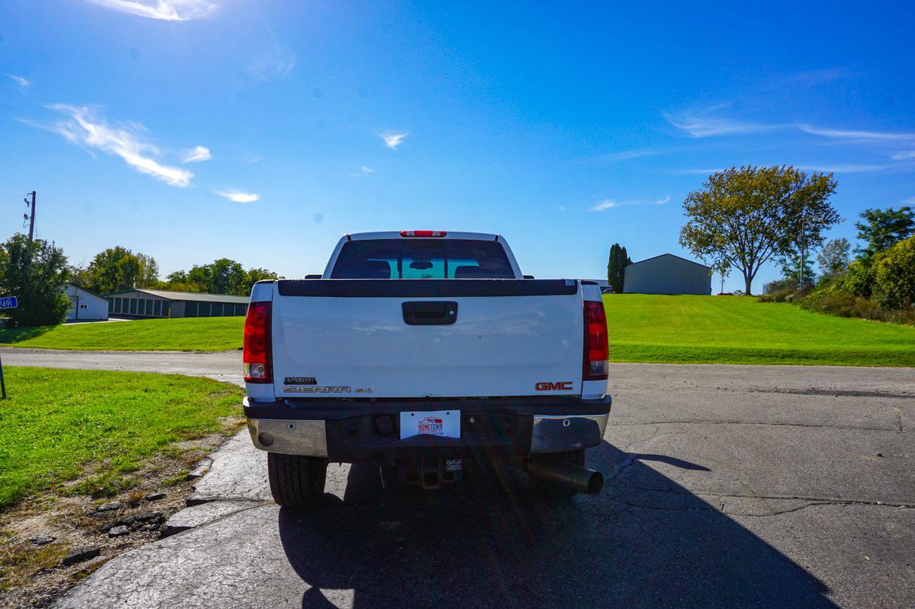 Used 2013 GMC Sierra 2500 SLT w/ SLT Convenience Package AWD/4WD image 4