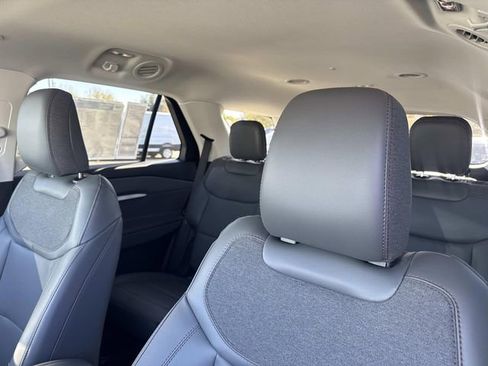 New 2026 Ford Explorer Active w/ Active Comfort Package RWD image 22