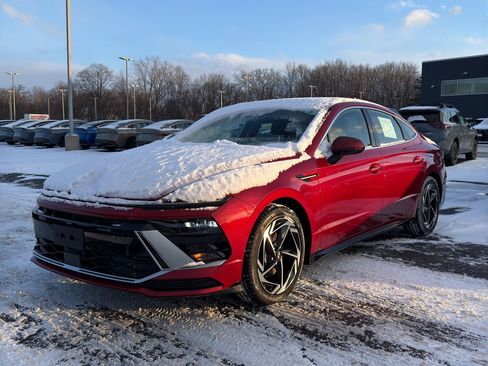 Used 2024 Hyundai Sonata SEL w/ Convenience Package image 2