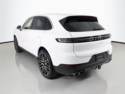 New 2026 Porsche Cayenne image 3