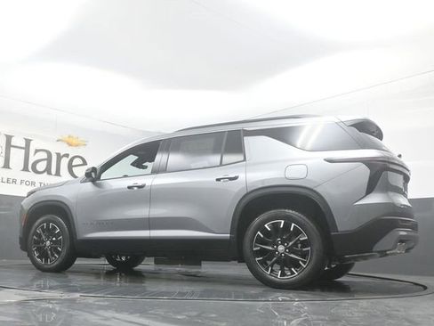 New 2026 Chevrolet Traverse LT w/ Sun and Wheel Package FWD image 34
