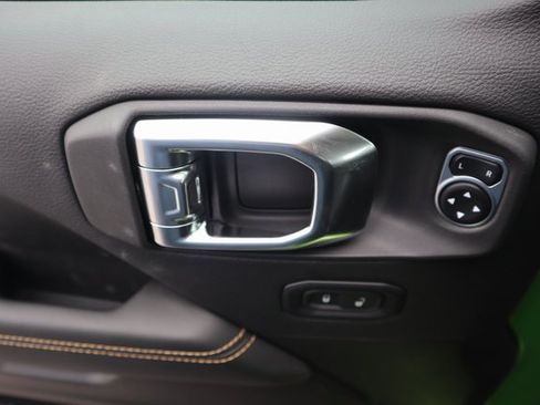 New 2025 Jeep Gladiator Sport image 7