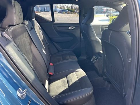Certified 2025 Volvo XC40 B5 Plus image 13
