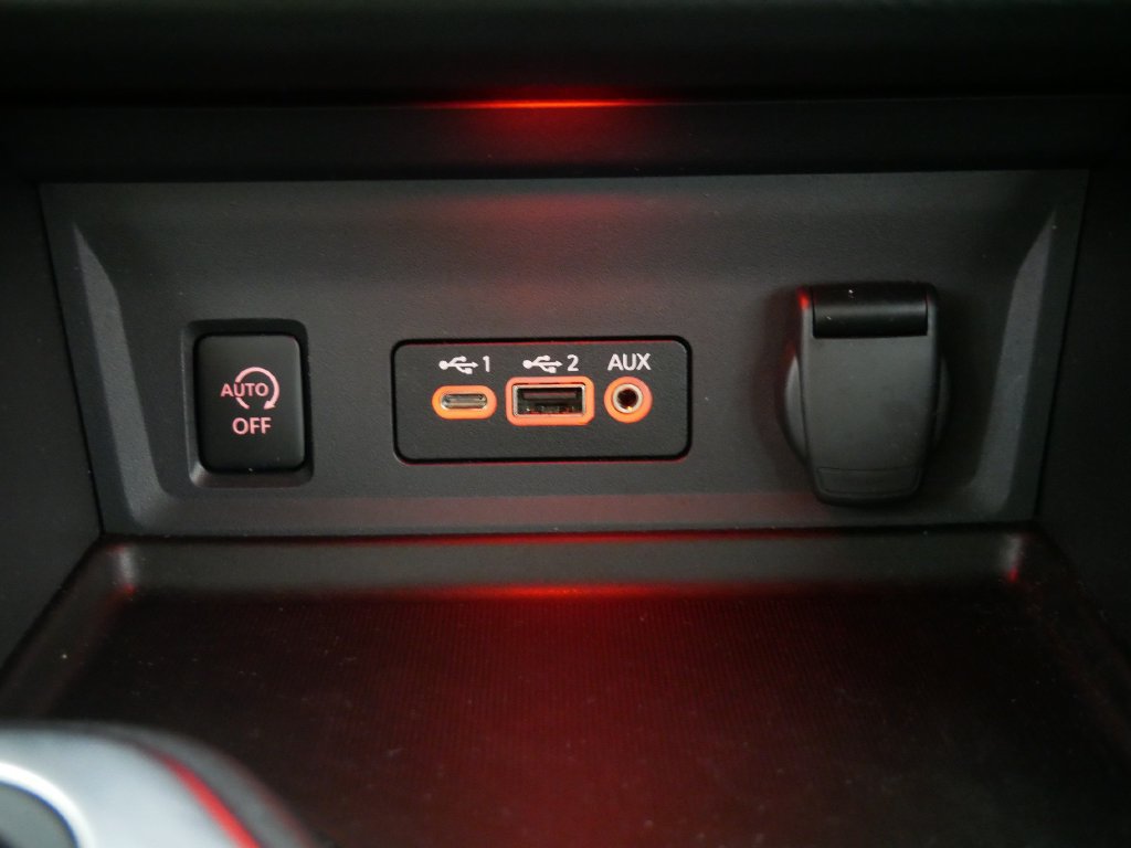 Used 2025 Nissan Sentra SV w/ All-Weather Package FWD image 32