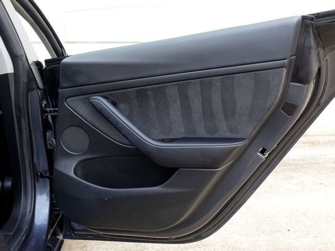 Used 2022 Tesla Model 3 Long Range image 39