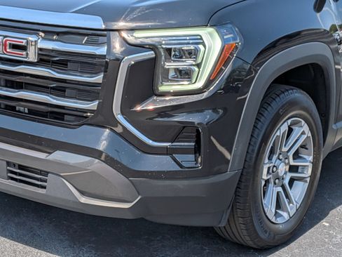 Used 2025 GMC Terrain Elevation AWD/4WD image 9