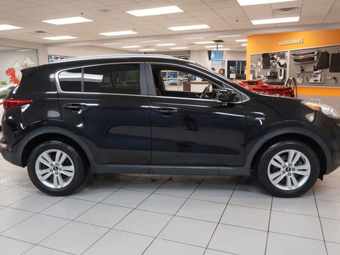 Used 2017 Kia Sportage LX w/ LX Popular Package image 12