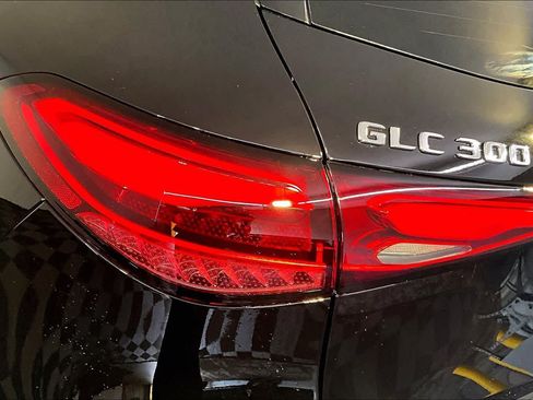 New 2026 Mercedes-Benz GLC 300 4MATIC image 5