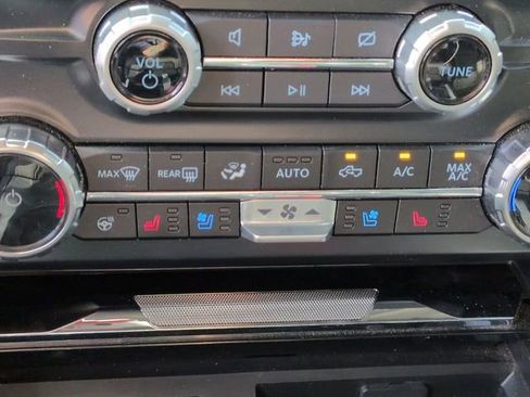 Certified 2024 Ford F250 Lariat w/ Lariat Ultimate Package image 27