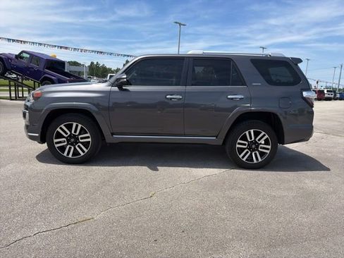 Used 2021 Toyota 4Runner Limited AWD/4WD image 2