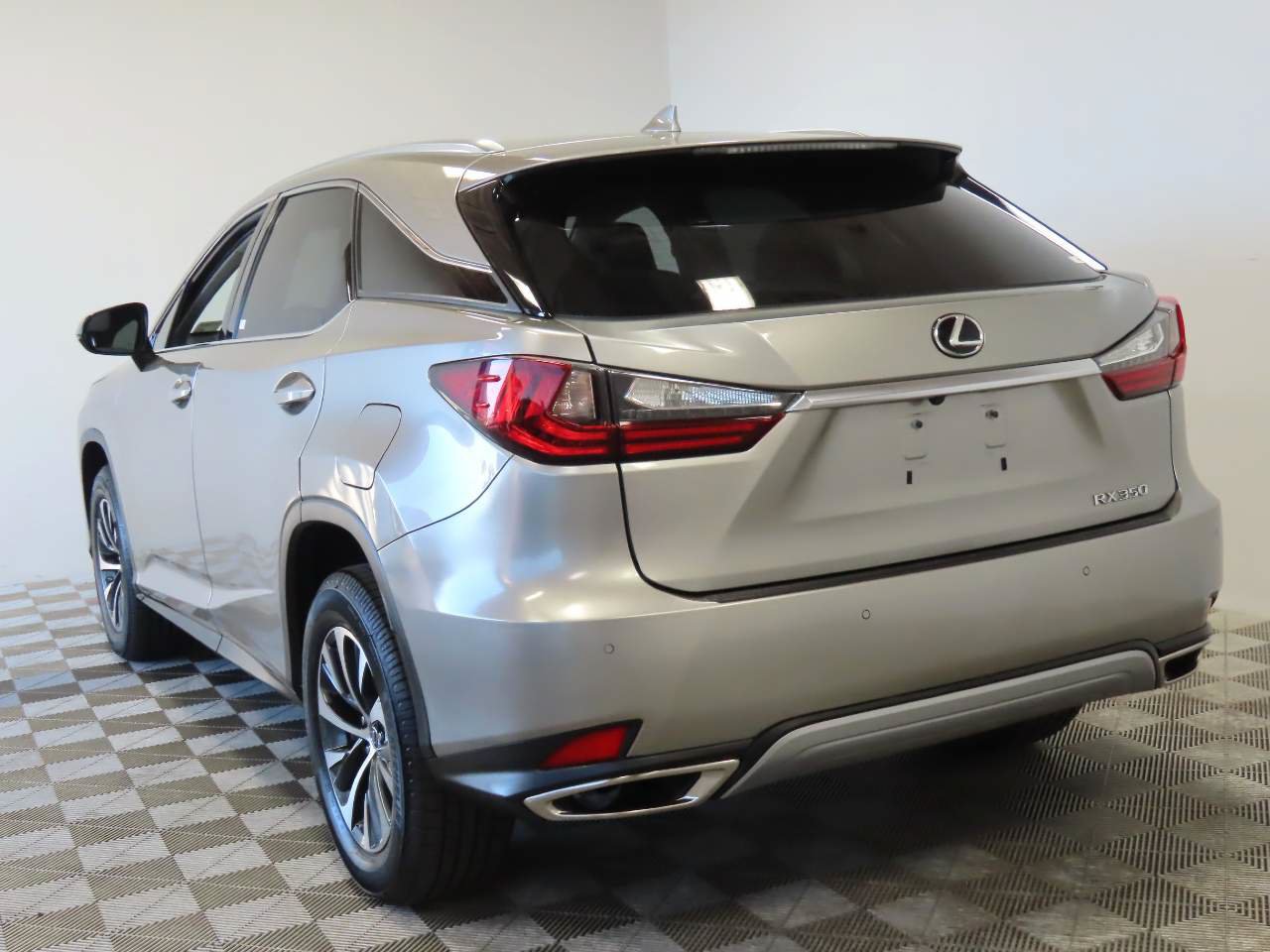 Used 2020 Lexus RX 350 FWD w/ Accessory Package image 3