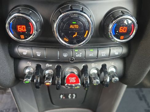 Used 2016 MINI Cooper 2-Door Hardtop image 18