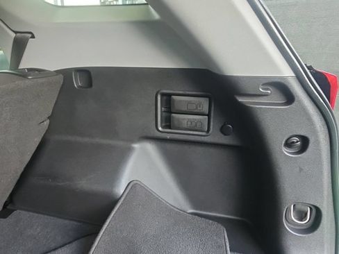 Used 2020 GMC Terrain SLE FWD image 33