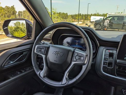 Used 2024 Chevrolet Tahoe Z71 w/ Luxury Package image 27