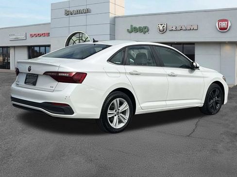 Used 2024 Volkswagen Jetta SE w/ Panoramic Sunroof Package FWD image 7