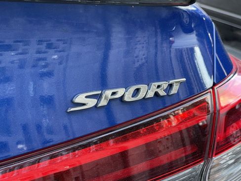 Used 2024 Honda Civic Sport image 9