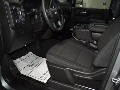 Used 2024 Chevrolet Silverado 3500 W/T image 39