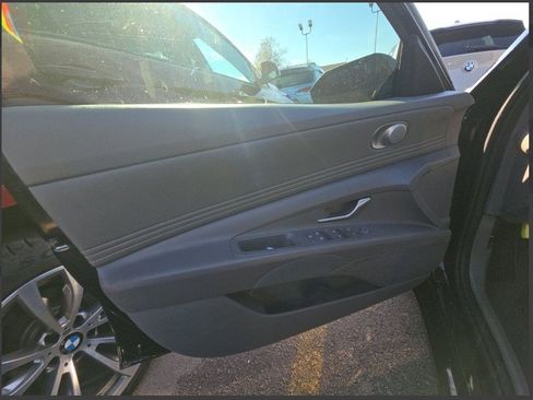 Used 2023 Hyundai Elantra SEL w/ Convenience Package image 26